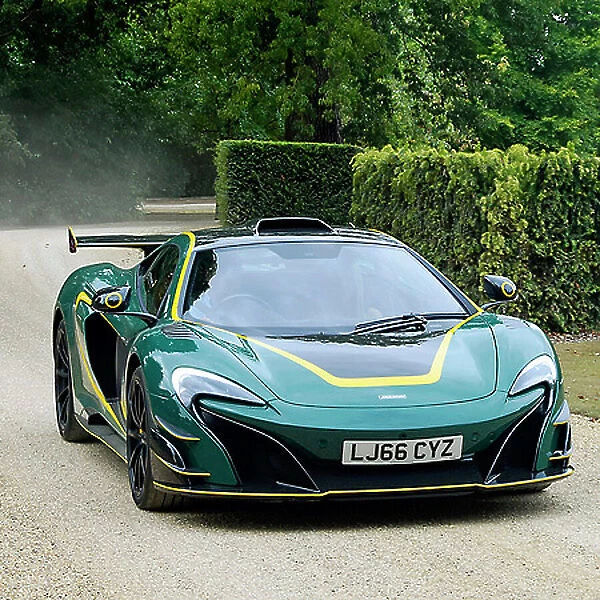 McLaren MSO HS (ltd edition of 25, based on 675LT) 2016 Green dark, and yellow