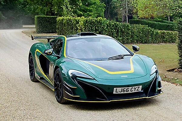 McLaren MSO HS (ltd edition of 25, based on 675LT) 2016 Green dark, and yellow