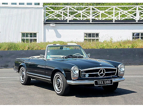 Mercedes-Benz 230SL 1966 Black with white wall tyres