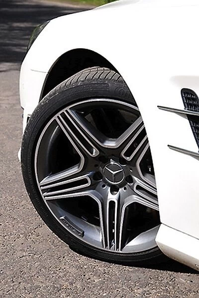 Mercedes-Benz SL63 AMG (V8 Biturbo), 2014, White