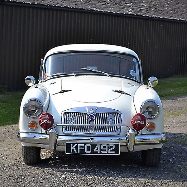 MG MGA 1600 Coupe, 1959, White