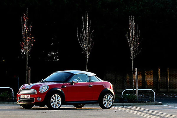 Mini (BMW) Coupe, 2011, Red, & black