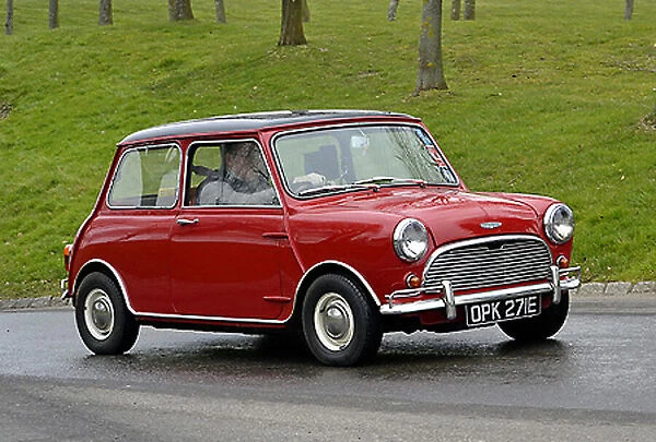 Mini Classic Cooper 1967 Red black roof