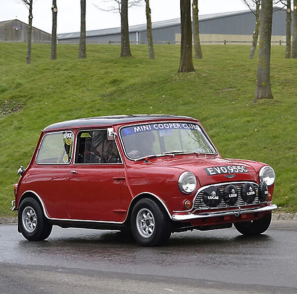 Mini Classic Coopers 1965 Red black roof