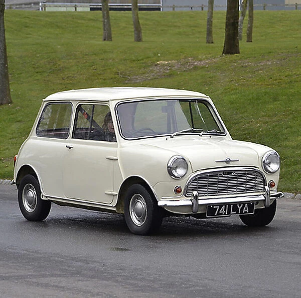 Mini Morris Mini 1961 White