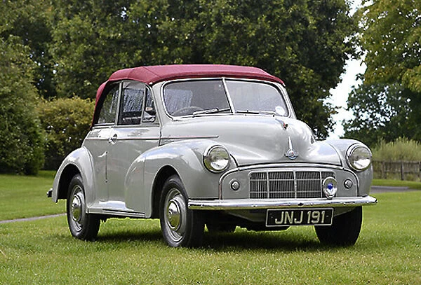 Morris Minor Convertible 1955 Grey red trim