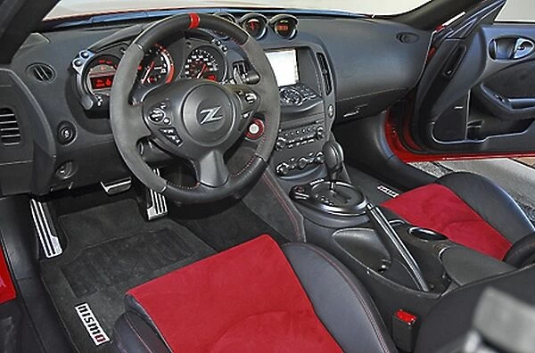 Nissan 370Z Nismo, 2015, Red