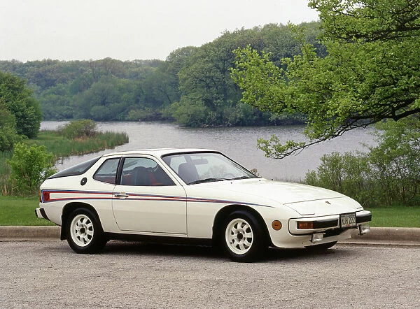 Porsche 924 Martini (Limited edition)