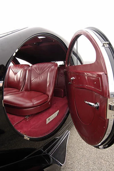 Rolls-Royce Round Door (ex Phantom 2)