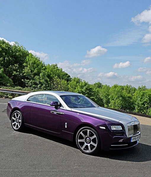 Rolls-Royce Wraith 2016 Purple & silver & silver