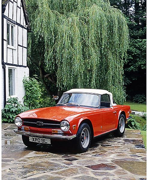 Triumph TR6 1973 Red White roof