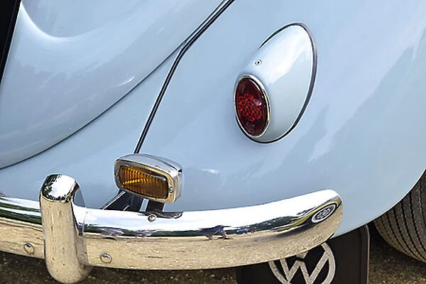 Volkswagen VW Classic Beetle 1957 Blue light