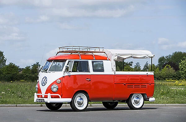 Volkswagen VW Classic Camper van (split-screen, crew cab pickup), 1966, Orange, & white