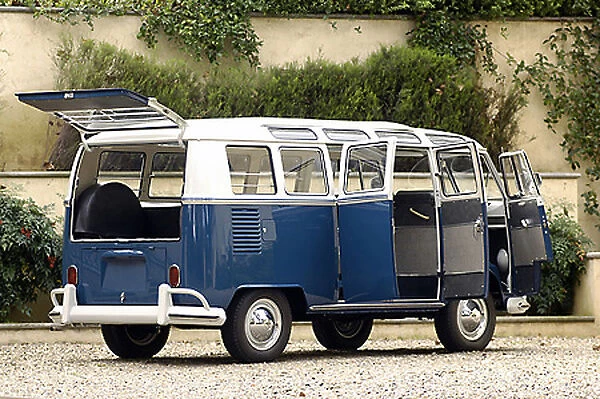 VW Volkswagen Classic 21-Window Microbus, 1964, Blue, & white