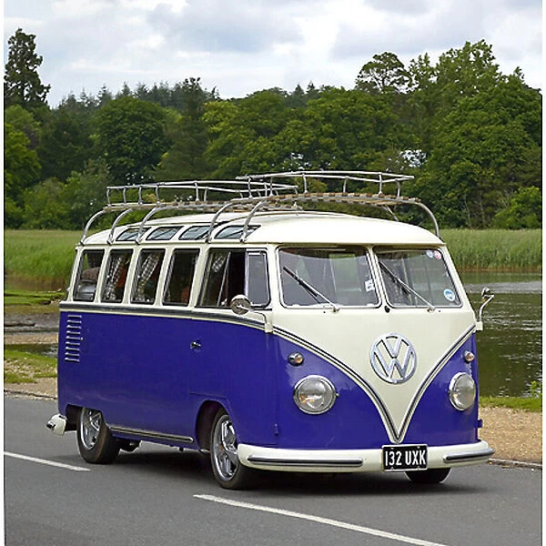 vw volkswagen Classic Camper van (split-screen) 1961 Purple & white