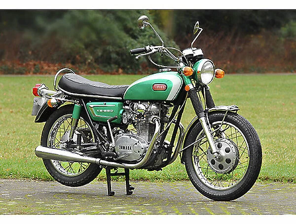 Yamaha XS-650 1970 Green metallic, & silver