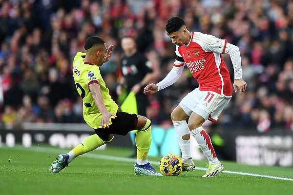 Arsenal vs Burnley: Gabriel Martinelli Faces Off Against Vitinho in Intense Premier League Clash (2023-24)