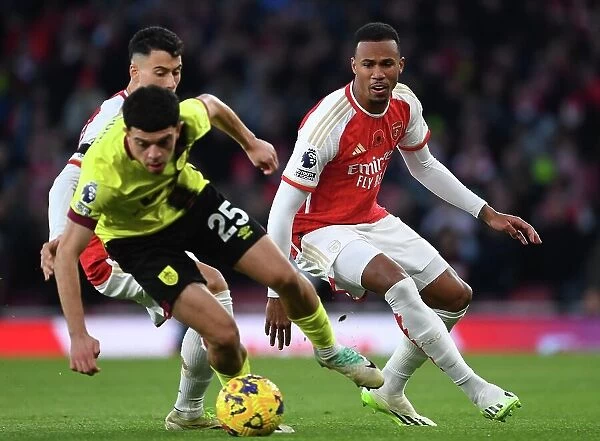Arsenal vs Burnley: Gabriel's Intense Focus at Emirates Stadium (2023-24)
