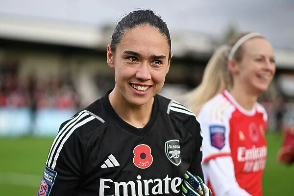 Arsenal Women's Goalkeeper Manuela Zinsberger's Heroics Secure Dramatic Victory Over Manchester City in Barclays WSL Clash