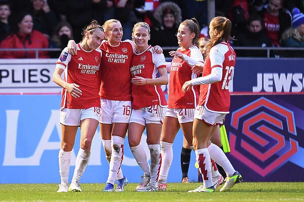 Arsenal Women's Team Triumphs Over Brighton & Hove Albion in Barclays Super League: Caitlin Foord Scores Second Goal