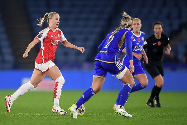 Arsenal's Beth Mead Thrills with Stunning Goal in Barclays Women's Super League Showdown against Leicester City (November 2023)