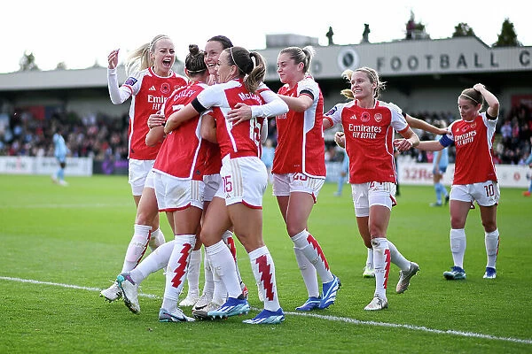 Steph Catley Scores Thrilling Debut Goal: Arsenal Women Triumph Over Manchester City in Barclays WSL Clash