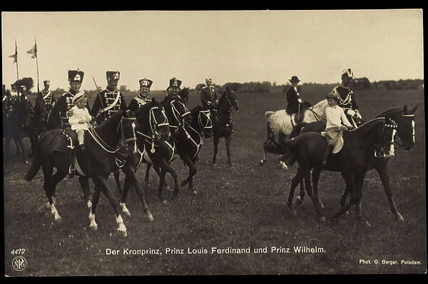 Ak Crown Prince Wilhelm with Prince Louis and Prince Wilhelm, Hussars