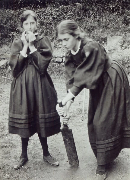 Virginia and Vanessa Stephen, in St. Ives, 1894 (b  /  w photo)