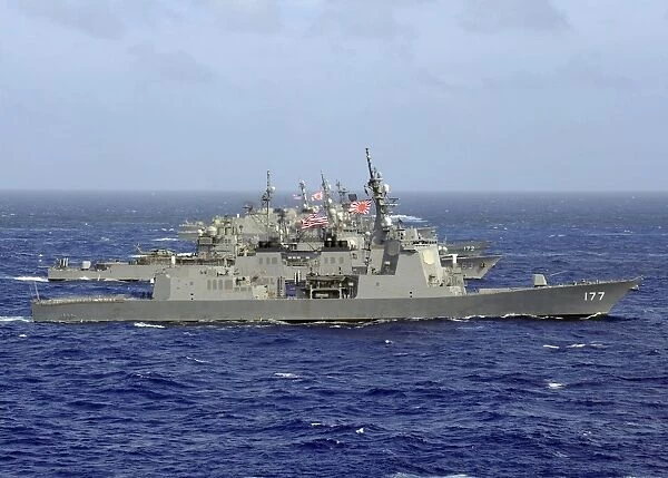 JDS Atago sails in formation with U. S. Navy and Japan Maritime Self Defense Force ships