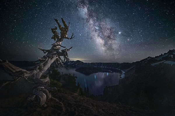 Milky Way over Crater Lake