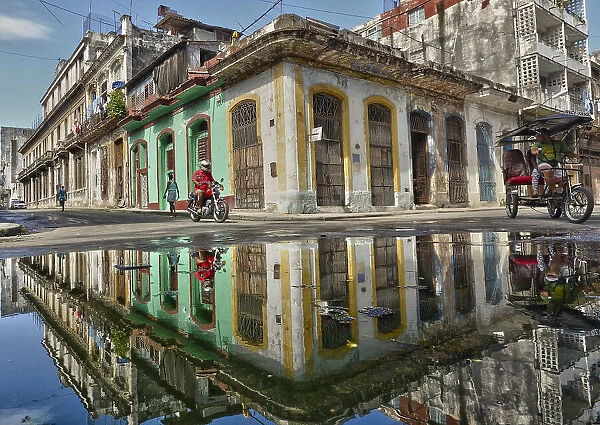 Reflection in Havana
