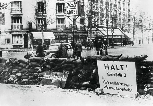 German checkpoint, occupied Paris, 1940-1944