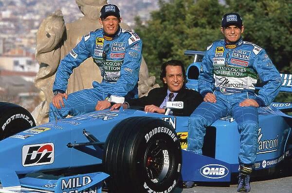 2000 F1 World Championship. Benetton B200 launch, Barcelona, Spain. 18th January 2000. Benetton Team Manager, Rocco Benetton, with Alexander Wurz and Giancarlo Fisichella, portrait. World Copyright: Steven Tee / LAT Photographic