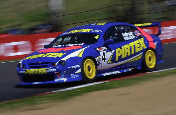 V8 Supercar 1000 Bathurst 06 / 10 / 01: Pirtek Racing drivers Marcus Ambrose set the fastest time during the Top Fifteen Shootout today with a time of 2:09.7785 to take pole for the start of the V8 Supercar 1000 being held at Bathurst tomorrow