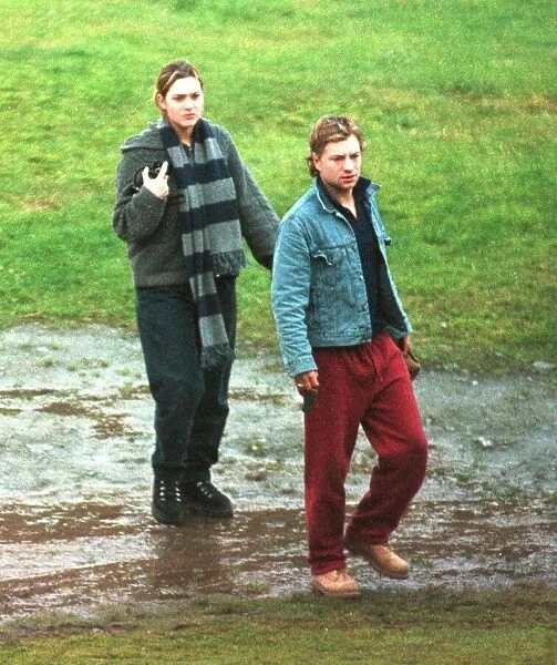 Kate Winslet and new husband Jim Threapleton Nov 1998 onn honeymoon in the Scottish
