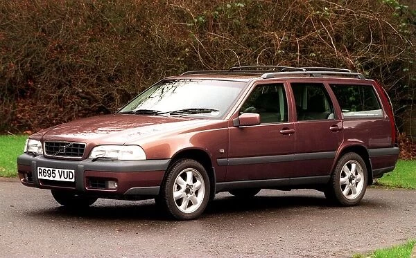 pic shows volvo v70 for road record