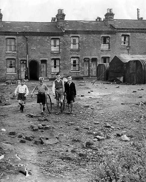 Slum housing in Birmingham. 8th August 1952. Tools and equipment provided free of charge