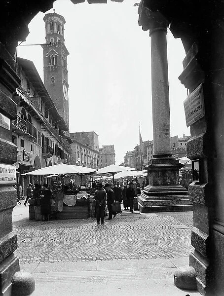 View of Piazza della Erbe, Verona