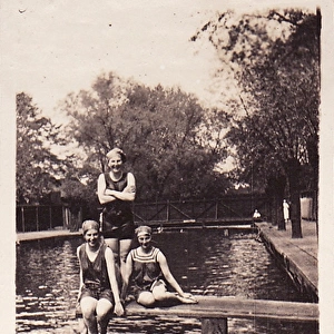 Commercial Road Swimming Baths, Bedford - Bathers
