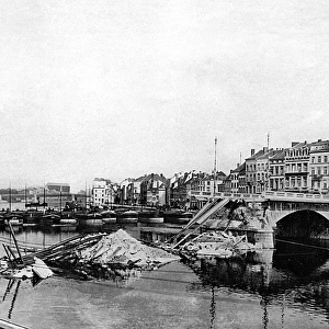 Destruction of the bridge at Li觥, Belgium