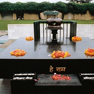 GANDHI, Indira (1917-1984)