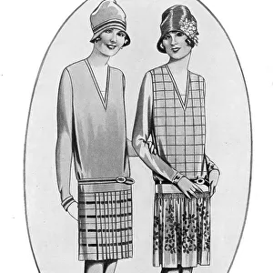 Illustration of two dresses made using the same dress pattern. Date: 1920s