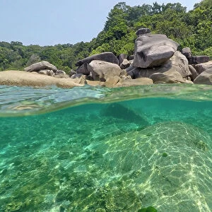 The clear water and rocks of Ko Miang island. Date: 18-03-2019