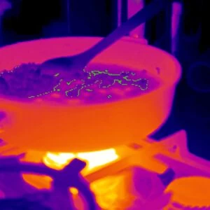Cooking on a gas stove, thermogram