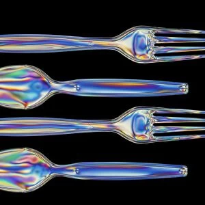 Photoelastic stress of forks and spoons F008 / 2033
