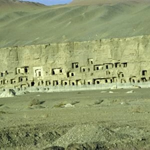 Caves at Dunhuang, UNESCO World Heritage Site, Gansu province, China, Asia