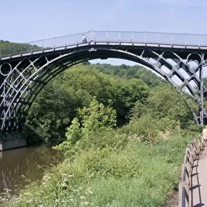 Iron bridge over the River Severn, Ironbridge, UNESCO World Heritage Site