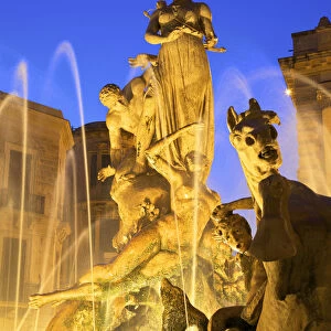 Fountain of Diana, Ortygia, Syracuse, Sicily, Italy
