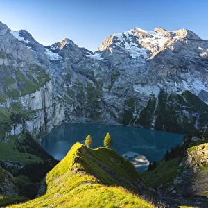 Oeschinensee lake, Bernese Oberland, Switzerland