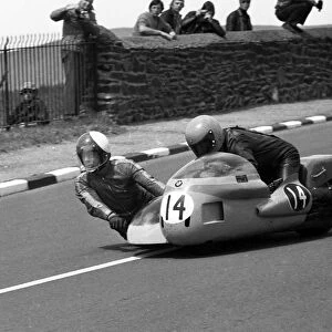 Helmut Schilling & Francis Knights (BMW) 1975 500cc Sidecar TT